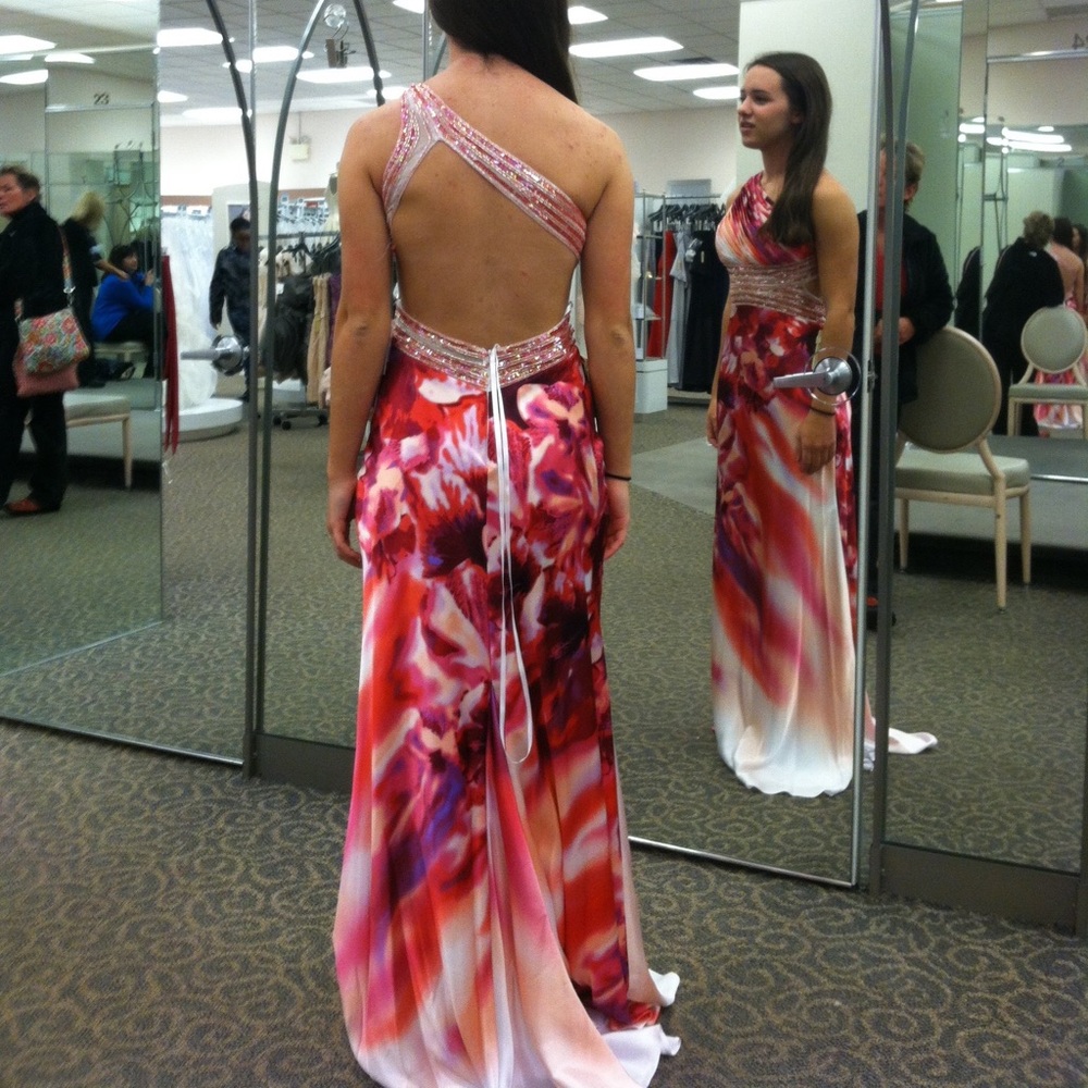 Formal Dress - Picture 4 of 4